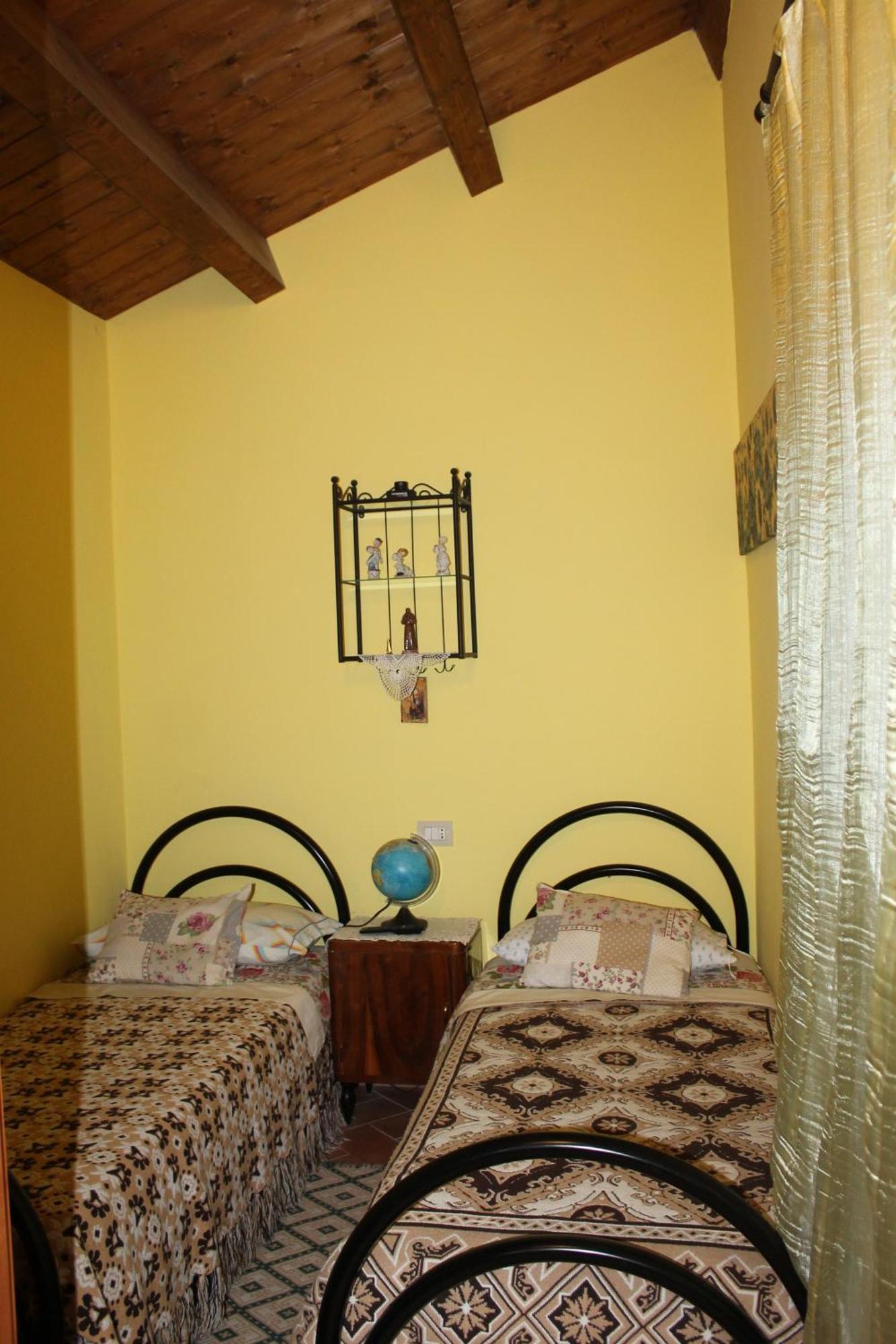 Medieval Village Of Pacentro Dış mekan fotoğraf