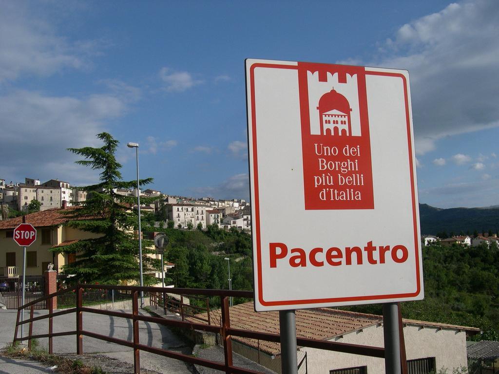 Medieval Village Of Pacentro Oda fotoğraf